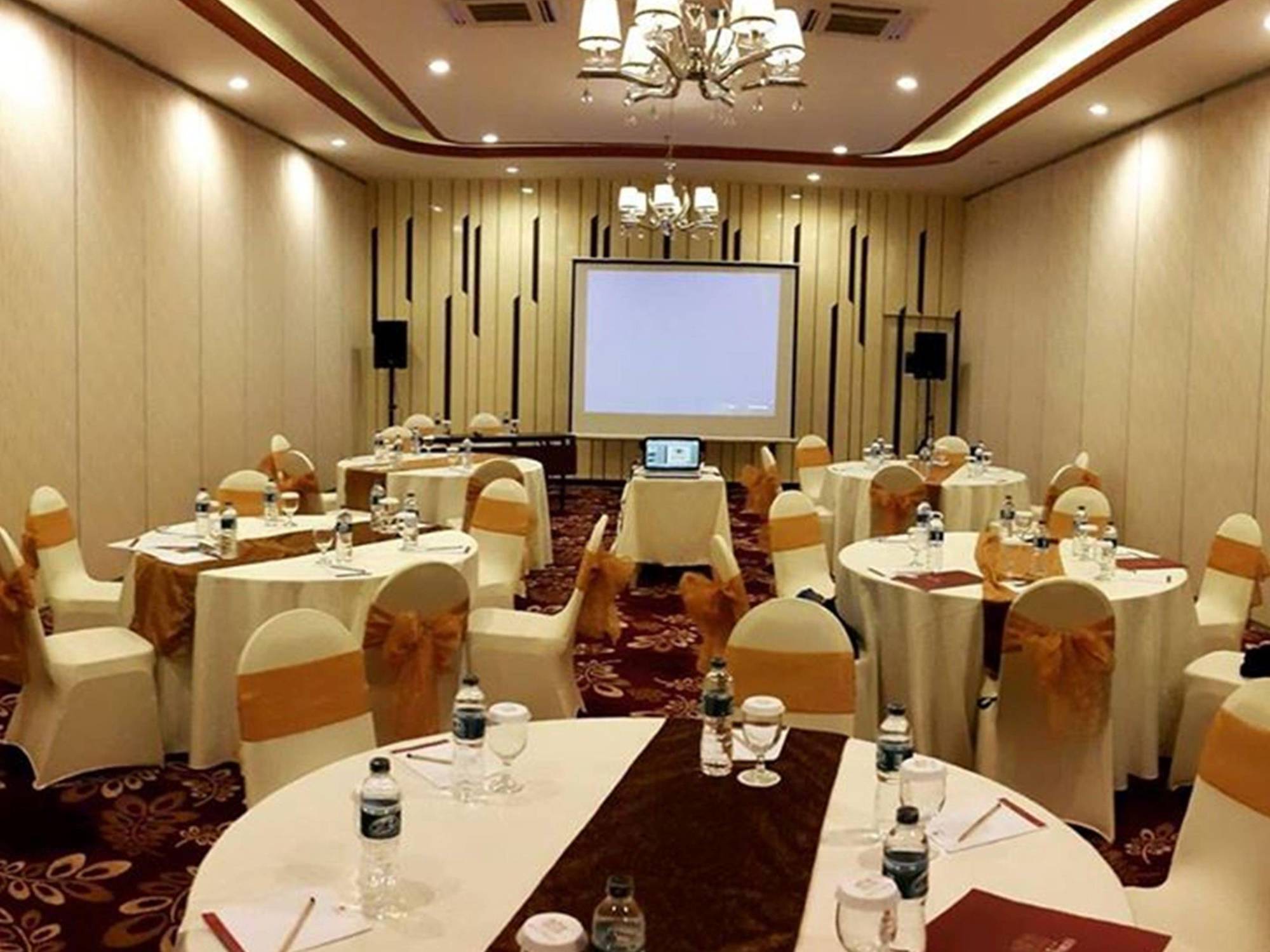 Agria Hotel Bogor Extérieur photo