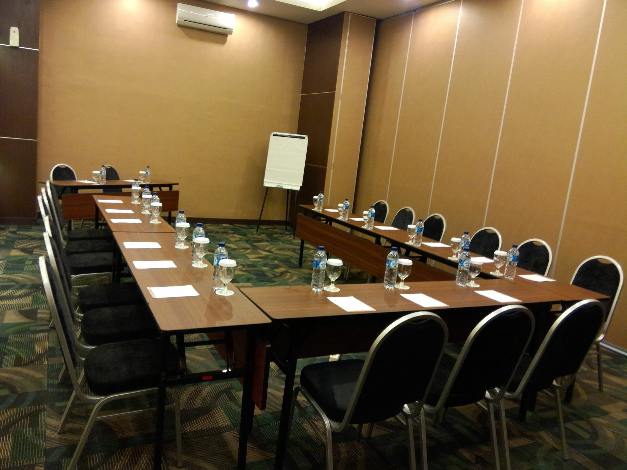 Agria Hotel Bogor Extérieur photo